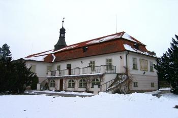 Zámecké schodiště do parku (© Pavel Vítek 03/2006)