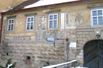 Renesanční křídlo s původními sgrafity ( © Pavel Vítek 03/2006)