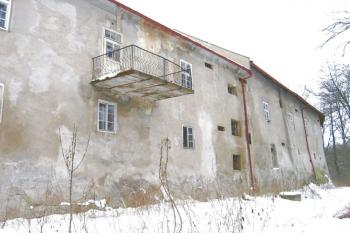 Severní trakt zámku ( © Pavel Vítek 03/2006)