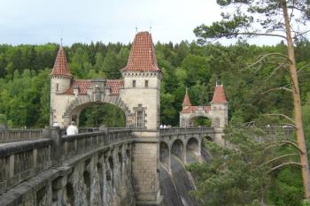 přehrada Les království (© Zuzana Holasová, 05/2009)