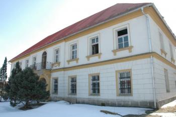 Pohled z čela zámku ( © Aleš Marek 03/2006)
