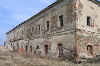 Pohled od severozápadu ( © Pavel Vítek 03/2006)