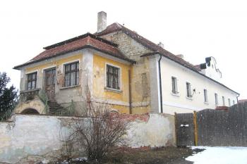 Zahradní trakt zámku ( © Pavel Vítek 03/2006)