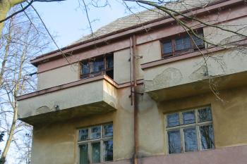 jižní,boční strana zámku (© D Dohňanský, 04/2015)
