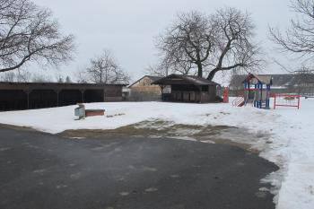 pohled do středu tvrziště (© D Dohňanský, 02/2017)