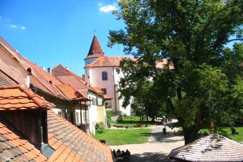 Křivoklát – nádvoří (Petr Pokorný © 2004)