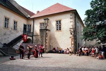 koncert u šibenice (© Miroslav Rybáček 2004)