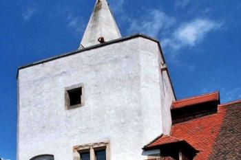 věž Huderka (© Miroslav Rybáček 2004)