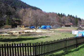 Pohled od jihu na severní část někdejšího areálu železáren ( © Jan P. Štěpánek 04/2007)