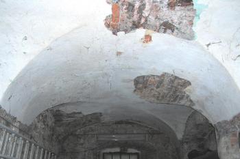 Klenutý strop přízemí bývalého zámku (© Jan P. Štěpánek 08/2006)