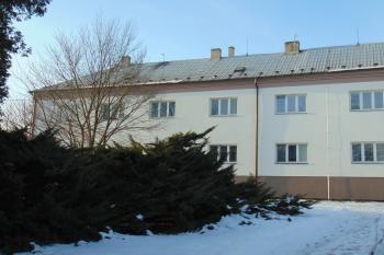 Západní část hlavního jižního průčelí (© Dušan Dohňanský 02/2021)
