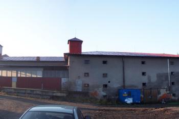 panorama severního průčelí bývalého zámku ( © Jan P. Štěpánek 11/2006)