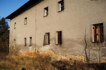 jižní průčelí zámku ( © Jan P. Štěpánek 11/2006)