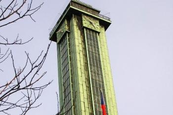 Radniční hodinová věž s vyhlídkovým ochozem. ( © Jan P. Štěpánek 03/2006)
