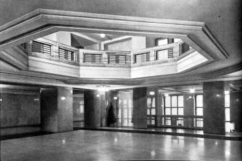Centrální prostor radnice v roce 1942. ( © archiv Jiřího Tichánka)