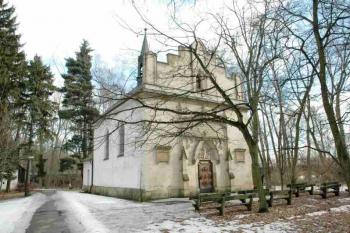 Pohled na kostel od koníren ( © Aleš Marek 03/2006)