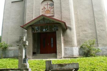 Hlavní vstup do kostela sv. Jakuba Staršího ( © Miroslav BITTER 07/2006)