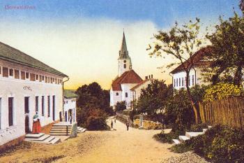 Pohled na centrum obcí kolem roku 1918 ( © Václav Peter, Frýdecko-Místecko na dobových pohlednicích, Frýdek-Místek 2000)