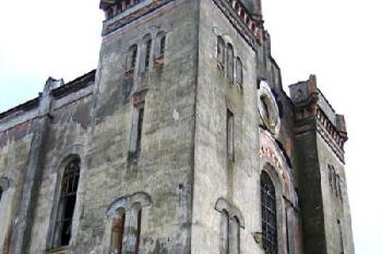 Průčelí synagogy ( © Pavel Vítek 04/2006)