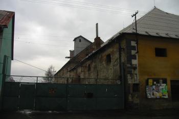 jižní budovy dvora (© D Dohňanský, 01/2016)