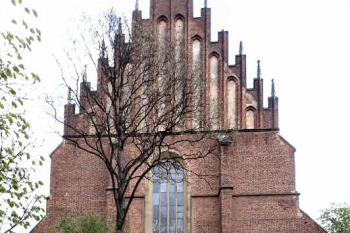 vstupní (západní) průčelí kostela ( © Pavel Zany Komárek 6/5/2005)
