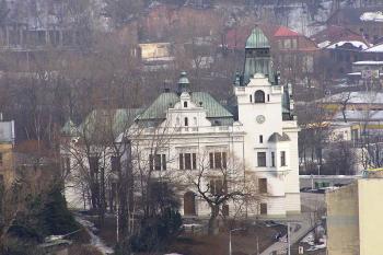 Celkový pohled na slezskostravskou radnici z vyhlídky věže Nové radnice. ( © Jan P. Štěpánek 04/2006)