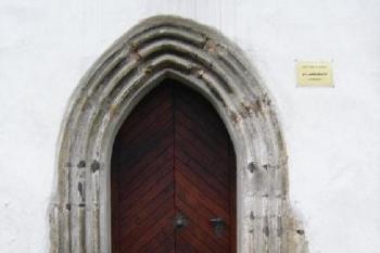 Vstupní portál ( © Pavel Vítek 11/2006)