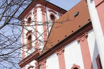 Kostelní věž ( © Jan P. Štěpánek 04/2006)