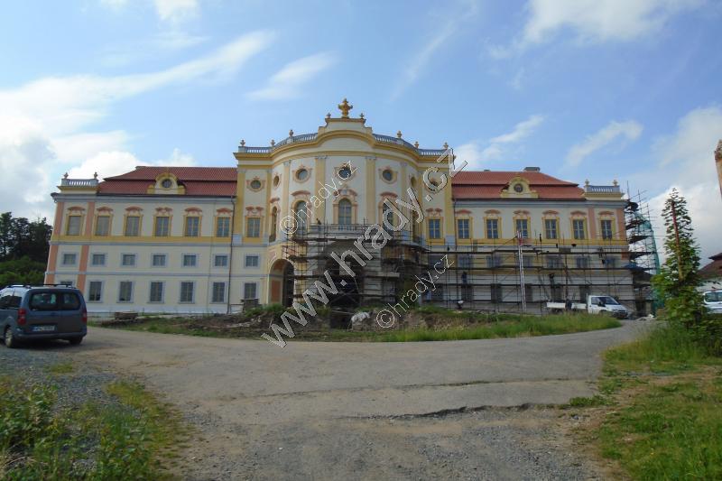 Týnec