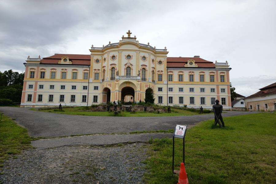  Týnec