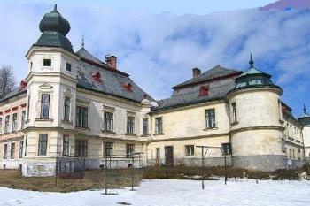 Zámek z bývalého parku ( © Pavel Vítek 04/2006)