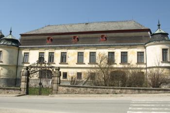 zámek od jihovýchodu ( © Milan Caha 04/2009)