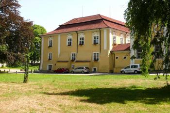 Severní průčelí (© Jiří Cukr, 08/2013)