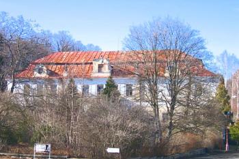 Celkový pohled na zámek ( © Pavel Vítek 04/2006)