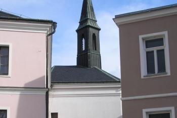 pohled z prostoru Horního náměstí (© Ondřej Štěpánek 04/2006)