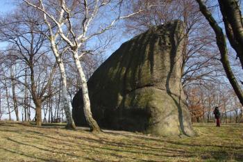 Balvan zvaný Slouha, Klepec I. ( © Jiří Čížek 04/2006)