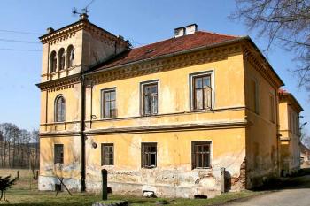 Východní křídlo ( © Luděk Pitter 04/2006)