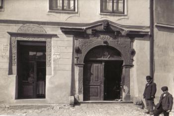 Přerov - Korvínský dům - fotografie z počátku 20.století (soukr.sbírka IvoR) ( © anon.)