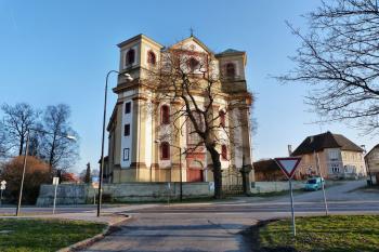 Kostel Nalezení svatého Kříže ( © František Kinař 05/2017)