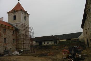 sev.nárožní věž (© D Dohňanský, 04/2016)