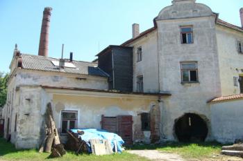 Hospodářská budova (© Jaroslav Šefčík, 03/2009)