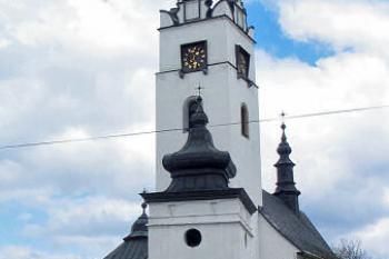 celkový pohled na kostel se zvonicí ( © Pavel Zany Komárek 7.5. 2005)