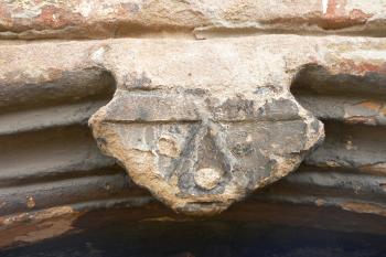 Detail nad vstupem (© Prudký Martin, 03/2009)