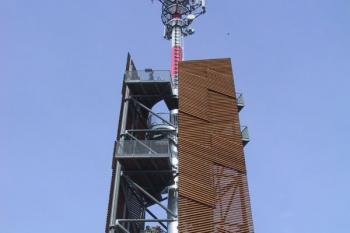 Rozhledna Romanka (© Miroslav Přibyl 04/2006)