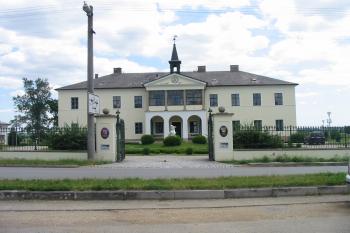 celkový  pohled na hlavní zám.průčelí (© D Dohňanský, 06/2015)