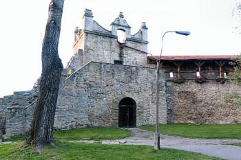 Kovářská bašta od jihu ( © Pavel Zany Komárek 7.5. 2005)