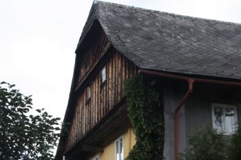Západní průčelí domu proti děkanství ( © Ivan Grisa 09/2010)