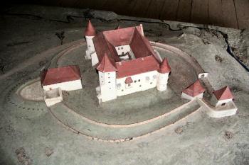 podoba hradu po pozdně gotické přestavbě ( © Pavel Zany Komárek 8.5. 2005)