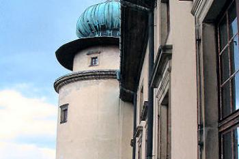 terasa u tanečního sálu ( © Pavel Zany Komárek 8.5. 2005)