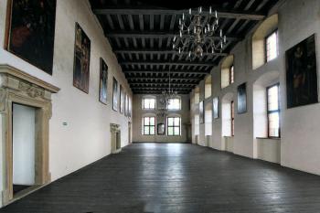 taneční sál - pohled k jihu ( © Pavel Zany Komárek 8.5. 2005)